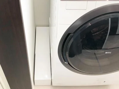 コの字型のラックで、洗濯機横の奥行にしっかりフィット