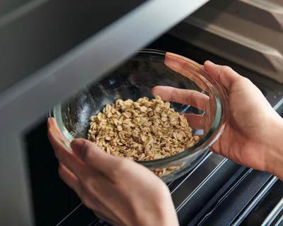 レンジで加熱して洋風スープ味をしみこませる。