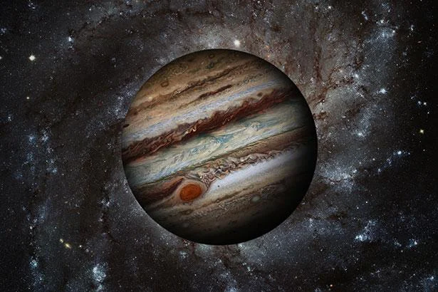 「木星」には地球2個分の巨大台風が存在し続けている⁉