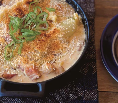 チーズパン粉を散らしてトースターで焼く