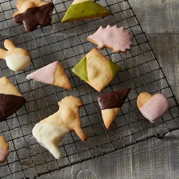 型抜き、ディップなど子どもが喜ぶ工程満載！ 「バレンタインチョコディップクッキー」