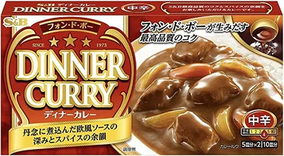 「フォン・ド・ボー ディナーカレー 中辛」（エスビー食品）