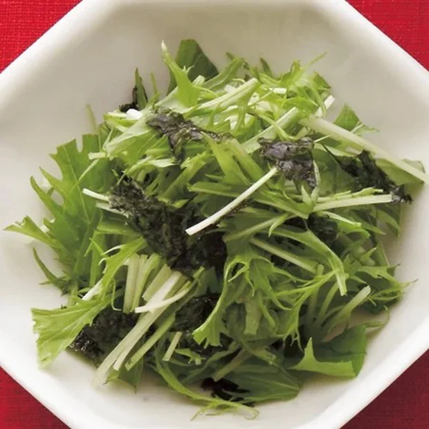 「水菜と韓国のりのサラダ」