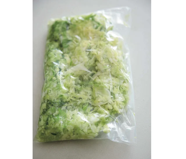 へとへとな日に。キャベツのうま塩漬けで作る「ほったらかし蒸し」が超絶楽チン！