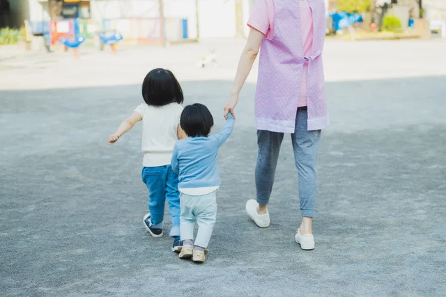 38歳女性が3児を育てた経験をいかして保育士＆ヨガインストラクターに！仕事につながる「学び」の実例