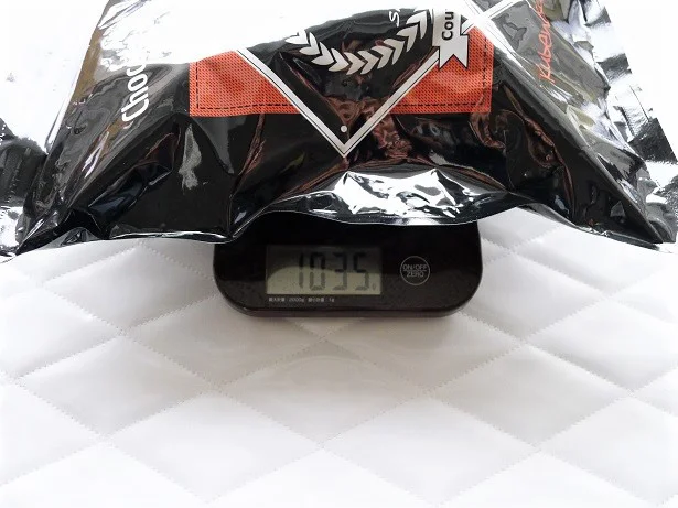 数字が少し見えにくいですが、重さを計ってみると1035gあります