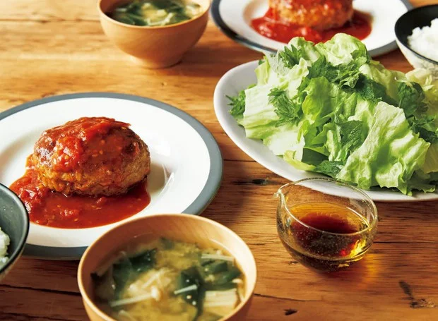 家族のリクエストDAYを設けて献立決めをラクに！「トマト煮込みハンバーグ」の献立