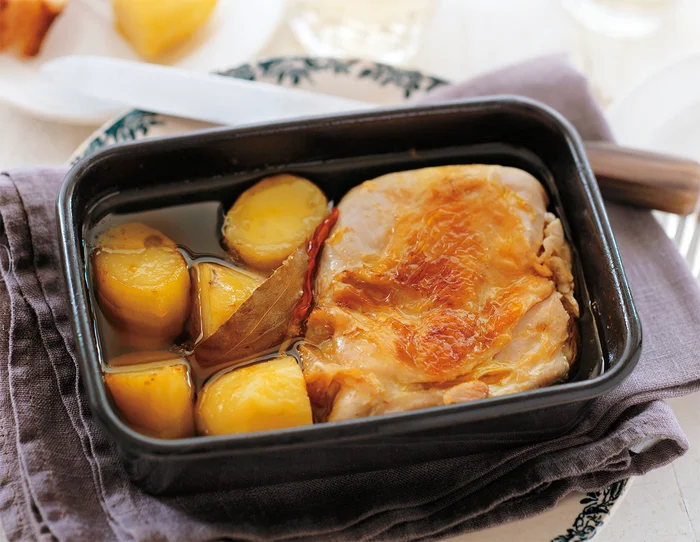 【野田琺瑯で作る！】弱火でことことオイル煮に！ しっとりおいしい「鶏むね肉のコンフィ」／野田琺瑯のもっとDaily Cooking Book（1）