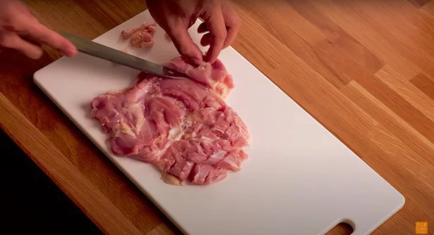 ほかの厚い部分も同様に開く▶肉を開くとこうなる！