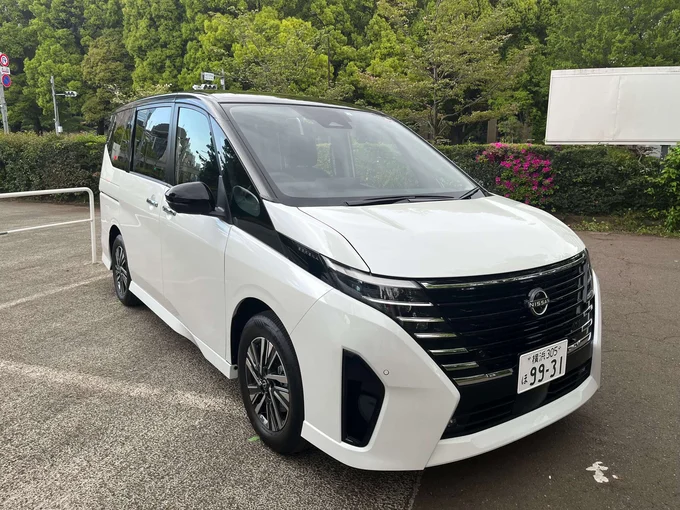 新型日産セレナ