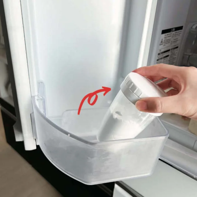 冷蔵庫のドアポケットにすっぽり収納できるサイズ感も優秀！