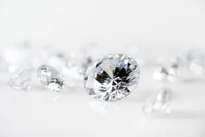 世界最大のダイヤモンドは何カラット？宇宙には超巨大なダイヤの星も！／子どもに話したい雑学（52）