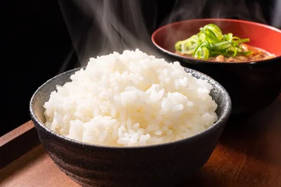 糖質は抜きすぎない。とくにご飯は食べよう