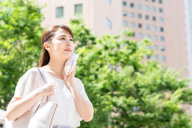 活動前に飲んでおくことで、効率よく身体を芯から冷やして、水分と電解質を補給することができる