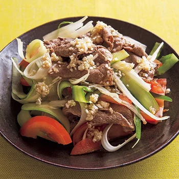 おもてなしにも！ 食卓の主役にもなる牛肉のおかずサラダ5選