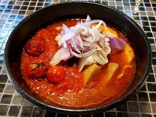 神木隆之介も驚愕！ 男性も虜にする“トマトラーメン”が空前の大ブーム