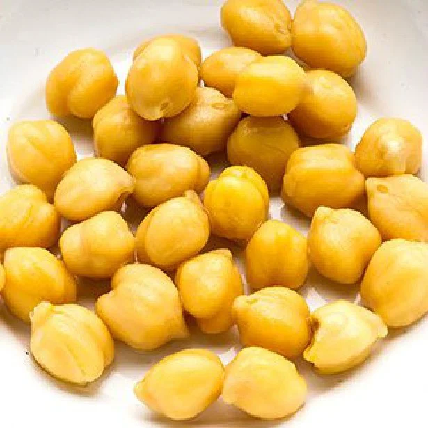 ミックスビーンズの黄色い豆はヒヨコ豆。ほくほくした食感が◎