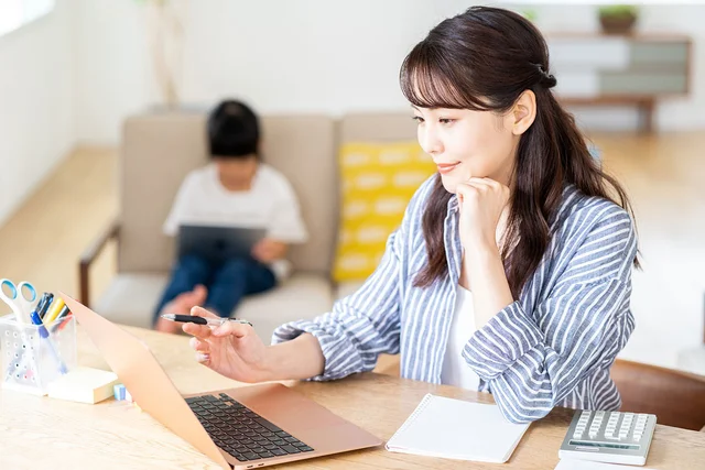 資格がなくてもOK！ママがはじめやすい在宅ワーク職種を5つご紹介します
