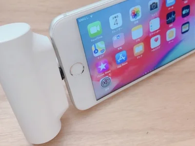 スマホスタンドにもなります