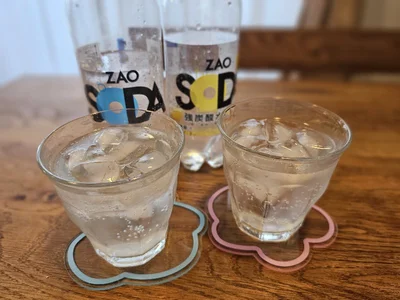 グラスで飲むとまた違った趣に…♪