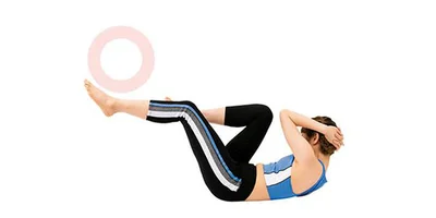 息をフーッと吐きながら上がり、上で2～3秒ストップ