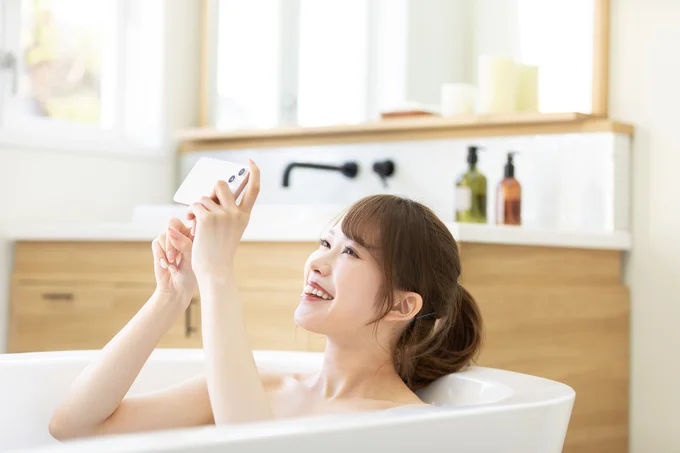 暑い日は半身浴?いいえ、温熱作用を得るには全身浴の倍の時間が必要