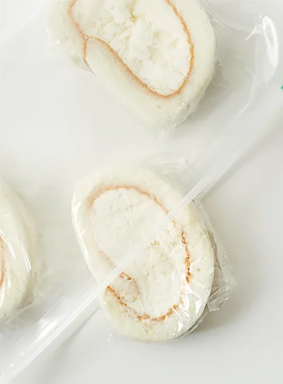 生のフルーツを使ったケーキ以外は冷凍OK