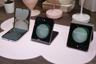 折りたたみスマートフォン「Galaxy Z Flip5」