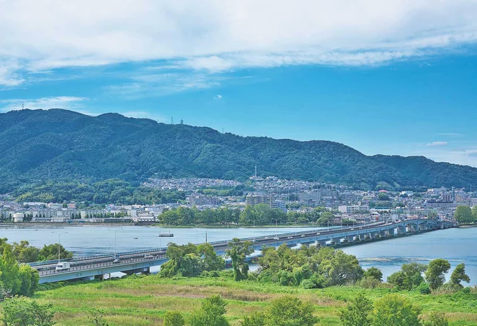 京阪神圏のベッドタウンで駅前の再開発で活気あふれる〔滋賀県草津市〕