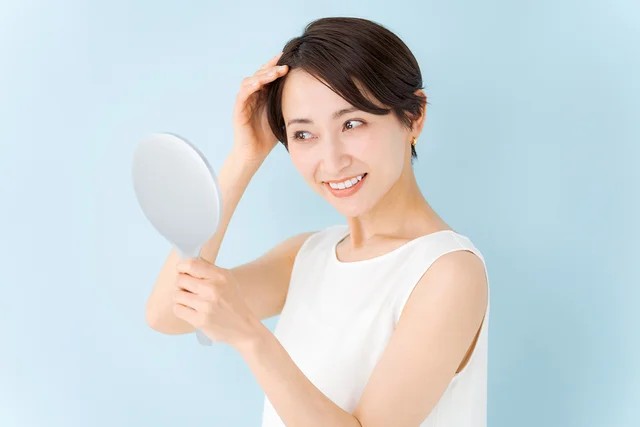 【おすすめ白髪染め】きれいな髪でいたいからおうちで白髪ケア。すぼら、きっちり、パパッと。40代のためのタイプ別白髪染め選び方ガイド