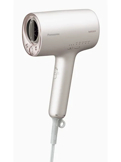 ヘアードライヤー ナノケア ￥38,610（編集部調べ）／パナソニック
