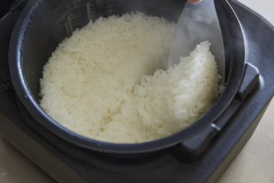 しらいさんはご飯がくっつきにくいしゃもじを愛用