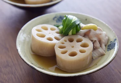 試してみて！ れんこんは「ごく厚」で、ほくほくの極上味に【おでん・ステーキ・甘辛照り煮】