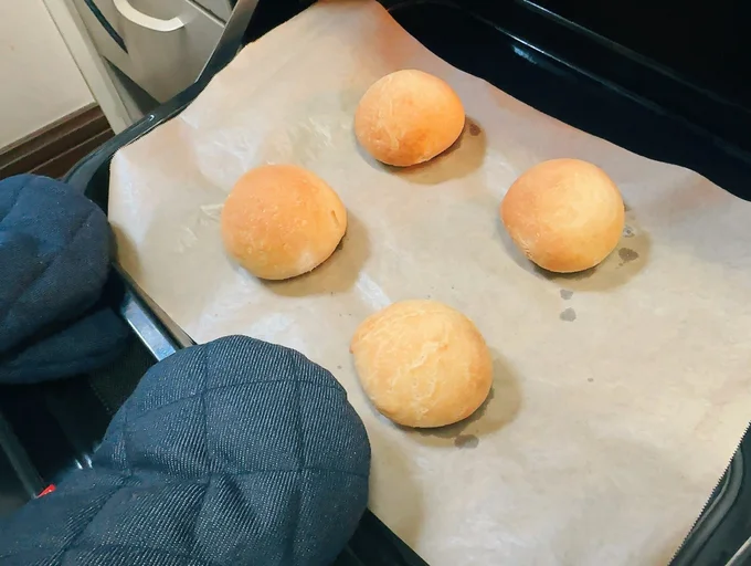 焼きあがったパンは、いい香り！