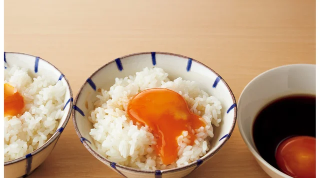 ひと手間でTKGがぐぐっとランクアップ「卵黄かけごはん」