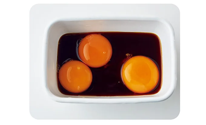 ご飯にのせ、漬け汁を適量かける