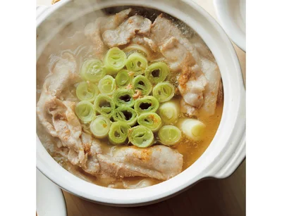 旬のねぎをおいしく味わおう！ シンプルお鍋の決定版「ねぎ鍋」