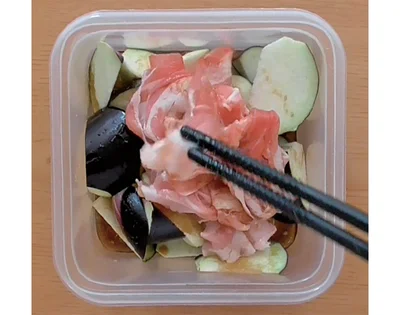 ふんわりとラップをして電子レンジで3分加熱