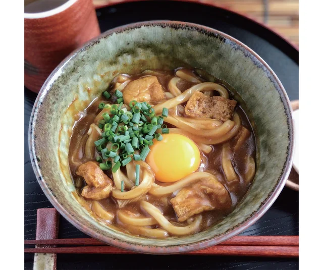 【レンチンで再現】だしが効いたうどん屋さんの「カレーうどん」／頑張らないレンチンごはん（7）