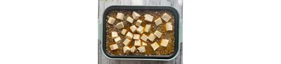 Aを加え、ひと煮立ちさせたら食べやすい大きさに切った豆腐を加え、3分ほど煮る。