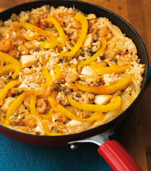 【JA全農米穀部オススメ】フライパンのまま食卓にどうぞ！ ワンパンでできる「シーフードパエリア」