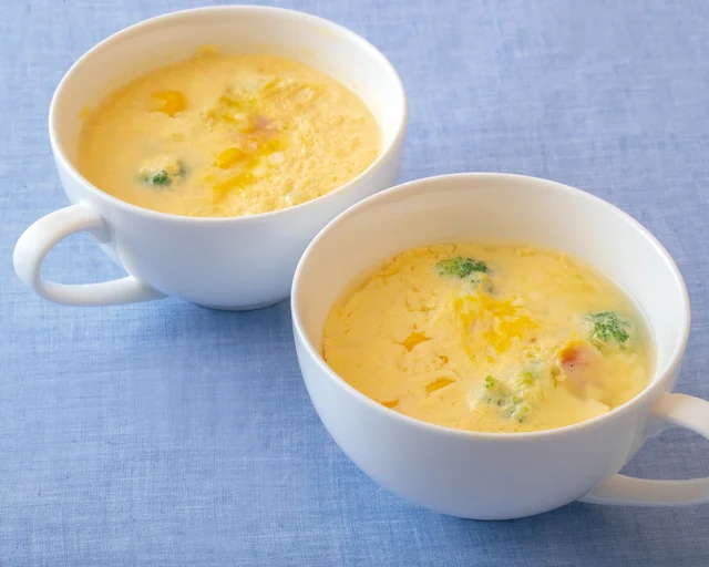 【給食の先生のレシピ】マグカップ＆電子レンジで簡単調理！洋風茶碗蒸し／給食の先生がつくる家族に愛されごはん（7）