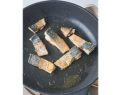 中火で両面こんがり焼く