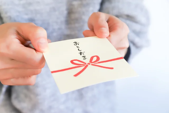 お年玉の金額、いくらが正解？ 幼稚園児から高校生まで、金額の目安を聞いてみた【年末年始のマナー】