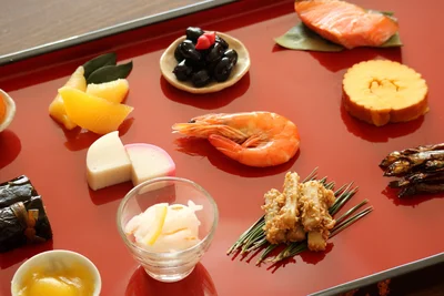 実は大晦日に食べてもOK！ 知って楽しいおせち料理の由来としきたり【年末年始のマナー】