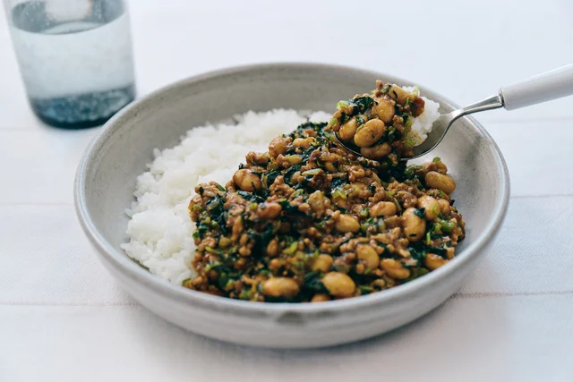 カルシウム不足をおいしく解消！カルシウムがチャージできる煮込まないカレー