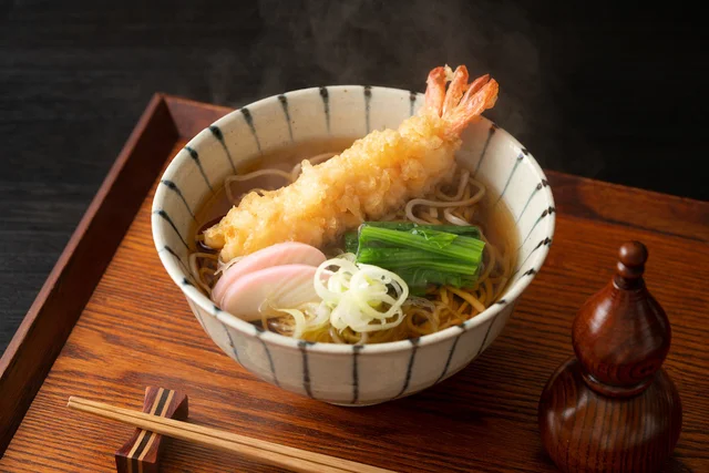 大晦日のならわしといえば？ 年越しそばと除夜の鐘の豆知識【年末年始のマナー】