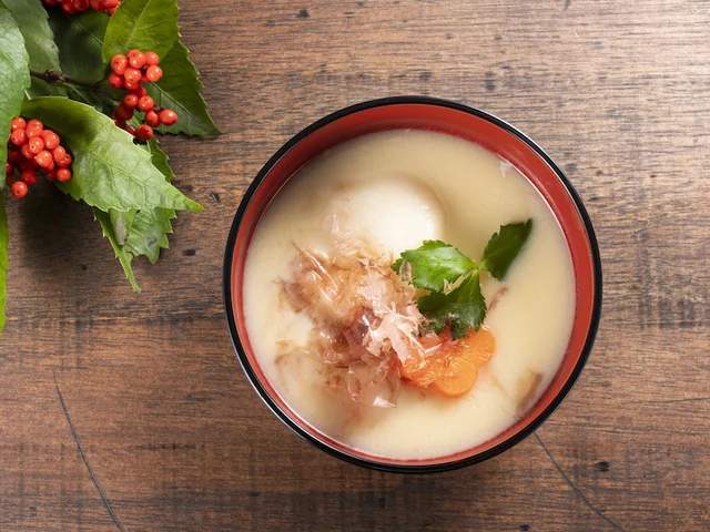 お餅は霊力の塊だった！知ればきっと作りたくなるお雑煮の由来【年末年始のマナー】