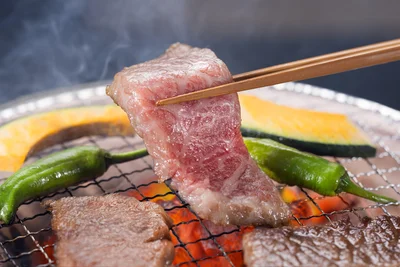 【写真を見る】輸入コストの上昇が牛丼や焼肉などの価格に影響することも