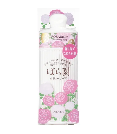 バラの芳香に包まれて、みずみずしい肌に